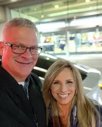 Good morning! ☀️ I've had quite a night: Started at 2:45a ET with a  remarkably-priced set (see link below- not pictured here, but it's  fabulous!!). 💕💕 Then came home and picked up