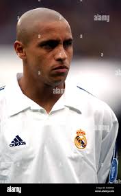 Real madrid v bayer leverkusen roberto carlos hi-res stock photography and  images