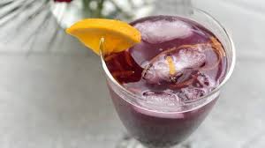 Perfect For Non Drinkers And People Who Are Watching Their Waistlines This Mocktail Is Light And Refreshing And A Nice Option For In 2020 Ginger Fizz Blueberry Fizz