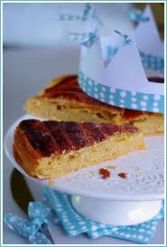 Galette Des Rois Creme D Amande Sans Beurre Vanille Zestes De Citron Histoire De Ne Pas Trop Faire Hurler Le Bikini De La Reine Talons Hauts Cacao