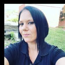 Tracy Slagle's Instagram, Twitter & Facebook