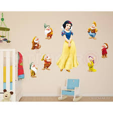 O ridicara de jos și, vazand cat de strans îi era mijlocul, taiara în doua cingatoarea. Sticker Perete Walt Disney Alba Ca Zapada Si Cei Sapte Pitici Sticker Copii