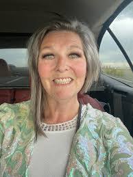 Debra Pinon's Instagram, Twitter & Facebook