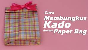 Digital printing seperti spanduk, baliho, banner dsb offset printing seperti undangan, buku, brosur/flyer, paper bag, sticer, akrilik. Cara Membungkus Kado Paper Bag