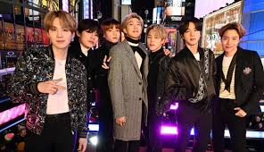 Vestir pareja de noviosjuegos de vestir a bts. Bts Asi Es Su Estilo Al Vestir