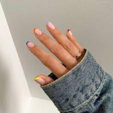 Unhas francesinhas quadradas, redondas e stilleto, todas podem receber a decoração. Unhas Francesinhas Coloridas Cute Acrylic Nails Minimalist Nails Cute Nails