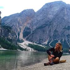 Francesca fialdini è uno dei nuovi volti di unomattina, programma che conduce accanto a franco di mare. Francesca Fialdini Chi E Biografia Foto E Profilo Instagram