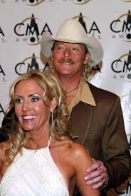 Alan jackson first met his wife denise jackson when they were just teens in small town georgia. How Alan Jackson S Wife Of 39 Years Saved Their Marriage