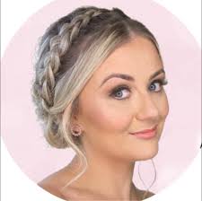 💜 Hazel had a lovely surprise when Gillian and Scott Wilson visited The  Heart this afternoon! 😊💜 The Wilson's had received a generous donation of  a fabulous chair from furniture store Richard