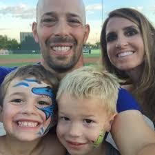 Kay Mobley's Instagram, Twitter & Facebook