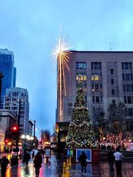 18 Must See Holiday Attractions In Downtown Seattle Seattle Christmas Downtown Seattle Seattle Washington Winter