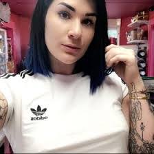 Summer Kemp's Instagram, Twitter & Facebook