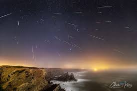 Moment golf ball is struck by lightning at driving range. Perseid Meteor Shower 2021 No Moon Favors An Incredible Show During The Peaks Nights Around August 12 13th This Year