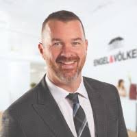 100+ "Chris Mann" profiles