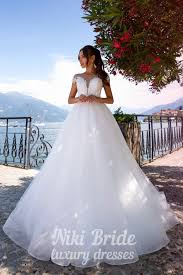 Maybe you would like to learn more about one of these? Brautkleid Mit Spitzenkorsett Kleider In Reichhaltiger Etsy