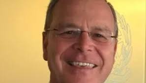 Arbitration, Contracts and International Trade Law. Studi in onore di Giorgio  Bernini», Milán, Giuffré