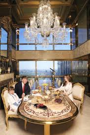 Melania Trump Kdor Pride V Ameriko Naj Govori Anglesko Mobilier De Salon Luxe Maison