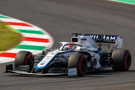 Contatto tra più moto durante i secondi finali della sessione con la moto di jason dupasquier impazzita che ha travolto quelle di ayumu sasaki e di jeremy alcoba. F1 Gp Mugello Russell Presenta Il Circuito Via Radio Video