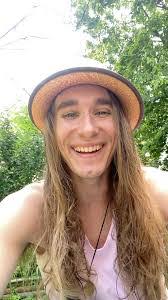 Randi Kuhn's Instagram, Twitter & Facebook