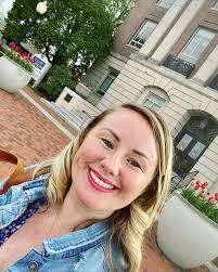 Ana Ligeiro's Instagram, Twitter & Facebook