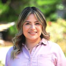 Jasmine Banuelos's Instagram, Twitter & Facebook