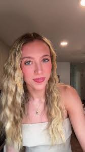 Kayla Mefford's Instagram, Twitter & Facebook