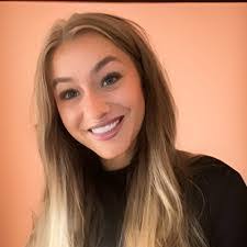 Alicia Meek's Instagram, Twitter & Facebook