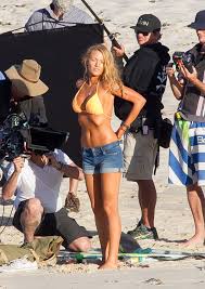 Lively plays nancy, a med student who goes on a surfing trip to mexico and finds herself in a fight for her life. Blake Lively In Bikini On The Set Of The Shallows In New South Wales Imgur