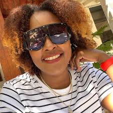 I need to book a private transfer from the airport to the hotel. We are a  group of 8. Does anyone have recommendations? I've seen a lot for smaller  groups but not