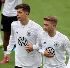 Havertz setzt gegen cristiano ronaldo von hinten zur grätsche havertz klärt eine freistoßflanke von bruno fernandes per kopf, im anschluss eilt neuer herbei und. Borussia Dortmund Zorc Pfeift Reus In Sachen Havertz Zuruck Welt