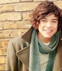 Ahead, see 11 harry styles fashion looks to try now. Does Mr Styles Make You Smile Take Some Tests On Him Now