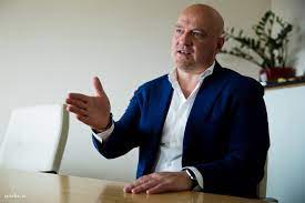 Szeptember végén derült ki, hogy hajdú péter egy év után eljegyezte párját annak 25. Index Belfold Azert Dolgozik Velunk A Fidesz Mert Volt Egy Baratom Orbannal