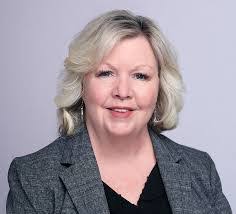 Ellen Angelo's Instagram, Twitter & Facebook