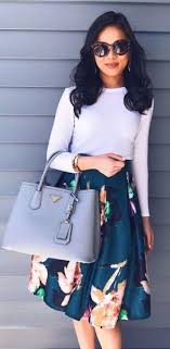 A moda inverno 2019 está com a presença confirmada dos looks clássicos, como botas. 27 Cute Professional Work Outfits Ideas For Women 2019 Elegant Summer Outfits Professional Work Outfit Work Outfits Women Professional
