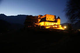 Austria, tirol, nauders, alte strasse 353. Schloss Naudersberg Ausflugsziele Nauders