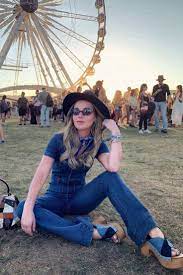 Coachella 2019 Coachella Outfit Western Outfits Festival Denim Jumpsuit Outfit C Coachella Outfit Coachella Outfit Ideas Bohemian Coachella Outfit Boho