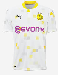 Mit einem neuen trikot in eine neue saison so der grundsatz bei vielen bundesliga mannschaften. Borussia Dortmund Trikot 20 21 Auswarts Lowensport