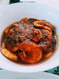 12 ekor udang sedang (kulitnya x perlu dibuang) 2 hirisan halia 2 batang serai diketuk 2 ulas bawang putih dihiris 1 biji bawang besar dihiris cili kering yg dah diblend. Salrini S Sweet Sour Salty And Spicy Notes Resepi 70 Prawn Sambal Sambal Udang Spicy Dishes Sambal Sambal Recipe