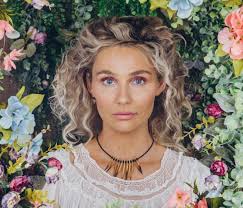 Former 'Nashville' Star Clare Bowen Brings Show of Strength, Hope to Debut  Album » PopMatters