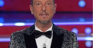 Red ronnie ha deciso di spoilerare in anticipo la lista dei cantanti in gara al festival di sanremo 2021. 780cvo7yow69bm