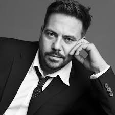 Behind The Seams Narciso Rodriguez Fashion Designers Famous Fashion Design Fashion History