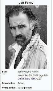 Paul Knieser's Instagram, Twitter & Facebook