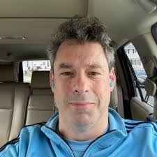 Donna Hewson's Instagram, Twitter & Facebook