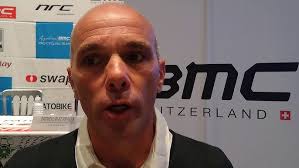 David Plaza, entrenador del Agolico BMC Femenil profesional de ciclismo