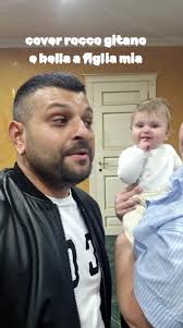 Dolce Notte: Piccola Bambina che ha Rubato il Colore