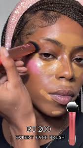 @realtechniques brushes are forever staples in my kit! I love the  durability & multiple uses these brushes offer me. Slide to your nearest  drugstore & get a brush set neooww! #realtechniques #brushset ...