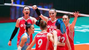 Türk voleyboluna hem sporculuğu hem de fotoğrafçılığı ile kendini adayan ahmet besler'in vefatını derin bir üzüntüyle öğrenmiş bulunmaktayız. Son Dakika Spor Haberi Filenin Sultanlari Milletler Ligi Icin Toplaniyor Fotomac