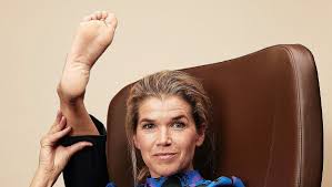 Engelke moved to cologne in 1971 with her german parents. Anke Engelke Uber Das Letzte Wort Brauche Ich Dieses Essen Diese Hose Diesen Menschen Der Spiegel