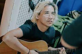 Ely buendia, itchyworms — lutang 04:32. Ely Buendia On Haters Over His Eraserheads Were Never Friends Remark The Music Is All That Matters Inquirer Entertainment