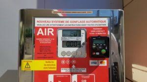 Un ou plusieurs compresseurs avec leurs organes de filtrage et leurs moteurs la ventilation doit se trouver au moins à 25 cm du mur le plus proche. Les Gonfleurs De La Station Certas Esso De Pierre Benite Dans Le Progres Certas Energy Retail France